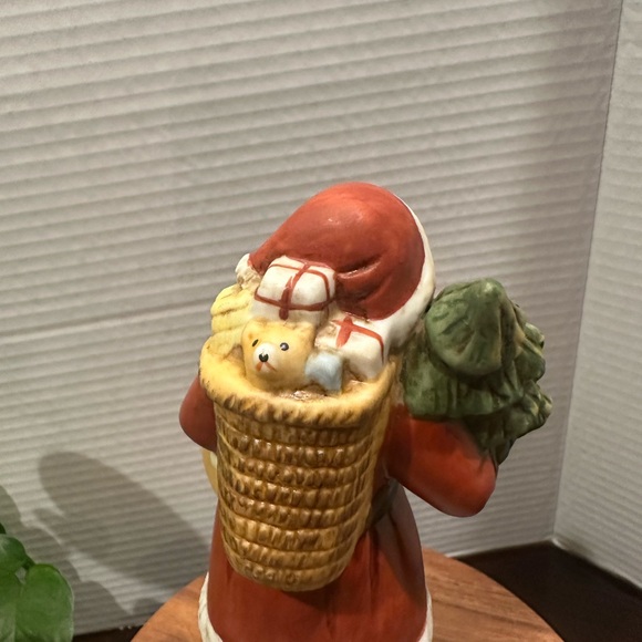 Vintage Revolving Music Box Santa Claus Plays Wish You A Merry Christmas - Picture 6 of 10